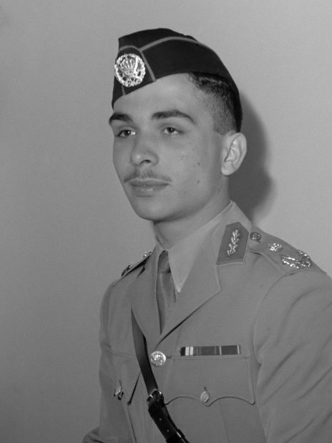 الحسين بن طلال بن عبدالله بن حسين الهاشمي، ملك الأردن السابق 
