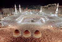 تعد مكة المُكرمة أحد أضخم التجمعات البشرية في العالم