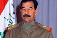 اشتهر صدام بامتلاكه لأعلى رتبة عسكرية وهي " مهيب الركن " رغم كونه لم يتخرج من أي أكاديمية أو كلية عسكرية 