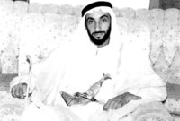 قام بالتعاون مع الشيخ راشد بن سعيد آل مكتوم حاكم دبي بالاتفاق مع 4 إمارات أخرى هي الشارقة، عجمان، أم القيوين، الفجيرة على إعلان الاتحاد بينهم عام 1972 ويتم تأسيس دولة الإمارات ويصبح هو أول رئيس لها