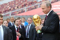 كأس العالم كان في روسيا عام 2018، فكان لابد له من أن يجرب كرة القدم أيضًا