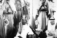 في عام 1921 تمكن عبد العزيز آل سعود من السيطرة على منطقة حائل وإنهاء حكم آل رشيد بها 