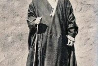 وفي عام 1924 تولى علي بن الحسين ابن الشريف حسين الحكم على المناطق المتبقية من الحجاز خلفًا لأبيه ليستكمل الصراع مع عبد العزيز آل سعود