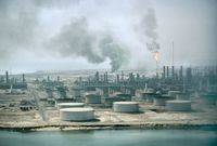تمتلك السعودية أكبر إنتاج يومي من البترول بجانب كونها المصدر الأول له في العالم حيث تصدر خمس بترول العالم