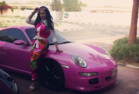 تميزت لجين بحبها الكبير للسيارات فهي تمتلك أسطولا من السيارات يحتوي على سيارات صنعت بالألوان الوردية التي تفضلها
