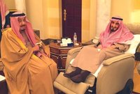 اشتهر الملك سلمان ملك السعودية بحبه الشديد للأمير بندر وكان يقوم بتقبيله كلما قام بزيارته أو جمعتهما مناسبة عائلية أو رسمية 