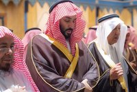 ولي العهد السعودي الأمير محمد بن سلمان يشارك في صلاة الجنازة 