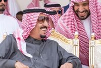 ويمثل الأمير جيل الشباب في السعودية الذين لا يتجاوز نصفهم تقريبا سن الـ25، كما أنه يتولى سلطات غير معتادة لمن في سنه، وأطلق "رؤية 2030" الإصلاحية، التي تهدف إلى تغييرات اجتماعية واقتصادية، تجعل اقتصاد بلاده ليس معتمدا على النفط وحده.
