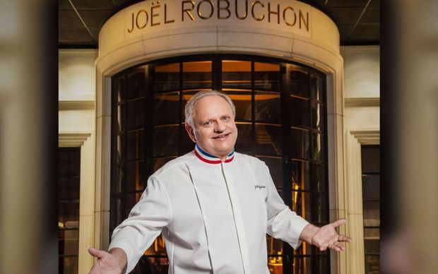 تم إنشاء مطعم سابليموشن في فندق "هارد روك" بجزيرة إبيزا الإسبانية عام 2014، ويمتلكه الشيف "Roncero Sublimotion"، ويديره الطاهي "باكو رونسيرو" الحائز على نجمتين " ميشلين"
