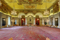 يشتهر القصر ببناءه الفخم والذي تم تصميمه على الطراز الهندي ويعد القصر انعكاسًا لأغلب الثقافات المتنوعة في الهند 
