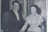 تزوجت من الأمير طلال بن عبد العزيز عام 1954 في حفل زفاف حضره كبار رجال السياسة في المملكة ولبنان لتكتسب منى الصلح لقب أميرة

