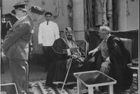 ثم وقع الملك عبد العزيز عام 1933 امتياز التنقيب مع الولايات المتحدة الأمريكية ليتم اختيار منطقة الدمام للقيام بالمسوح وعمليات الحفر بها من خلال شركة كاسوك التي كانت اختصارًا لاسم "شركة كاليفورنيا العربية ستاندرد أويل "
