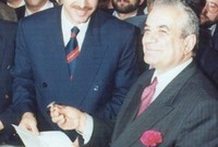 شغل أردوغان كذلك منصب رئيس بلدية اسطنبول بين أعوام 1994 – 1998 وحقق نجاحًا كبيرًا وشعبية واسعة خلال تلك الفترة وهي التي مهدت له الطريق للوصول إلى سدة الحكم في تركيا 
