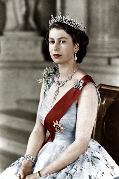 حضرت الملكة إليزابيث كل ملوك السعودية حتى الآن منذ نشأتها