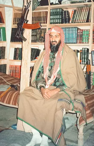 أسامة بن لادن هو واحد من 57 ابنا للملياردير السعودي محمد بن عوض بن لادن