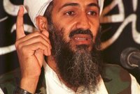 قرر بن لادن الزواج فتزوج ابنة أحد أخواله، وكان عمره 17 عاماً وعمرها 14 سنة في ذلك الوقت
وحسب التقارير فإن بن لادن تزوج حوالي 5 مرات وله 20 ابنًا وابنه
