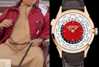 أما ملك البحرين الملك حمد بن عيسى آل خليفة فيمتلك ساعة من طراز patekphilippe World Time 5230R-011
