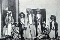 تطور في عمان نظام الإمامة الإباضية؛ وهو أحد المذاهب الإسلامية التي تم تسميتها نسبة لـ "عبد الله بن إباض التميمي" واعتنق هذا المذهب 70% من سكان عمان تقريبًا

