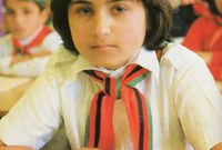 صورة لطالبة أفغانية في فترة السبعينيات