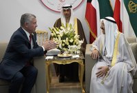  فلم تشهد الكويت في عهده أي أزمة مع أي دولة سواء كانت عربية أو أجنبية
