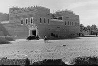 وبعد توحيد المملكة عام 1932 تحت مسمى المملكة العربية السعودية فقد أمر الملك عبد العزيز ببناء قصر خاص لشقيقته وهو قصر الشمسية ليكون مقرها وتمارس فيها مهامها المُسندة إليها لتسكن بالقصر مع زوجها الأمير سعود
