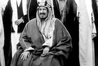 أصبح عبد العزيز بن عبد الرحمن آل سعود هو أول ملوك الدولة باسمها الجديد وأول حكام الدولة السعودية الحديثة وكان أبناءه الأميرين سعود وفيصل هما أبرز معاونيه خلال رحلته الطويلة في توحيد الدولة السعودية
