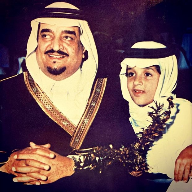هو الأمير عبد العزيز الابن الأصغر للملك فهد بن عبد العزيز آل سعود
