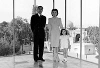 وفي عام 1941 تم تنصيب محمد رضا بهلوي كشاه إيران بعد عزل والده ليصبح لقب الأميرة فوزية رسميًا إمبراطورة إيران

