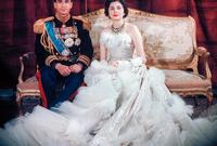 تزوج الشاه للمرة الثانية من السيدة ثريا اسفندياري ابنة السفير الإيراني في ألمانيا الغربية عام 1951 بعد ثلاث سنوات من طلاقه من الأميرة فوزية
