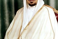 صاحب الجلالة الملك خالد بن عبد العزيز آل سعود ترتيبه الخامس بين أخوته