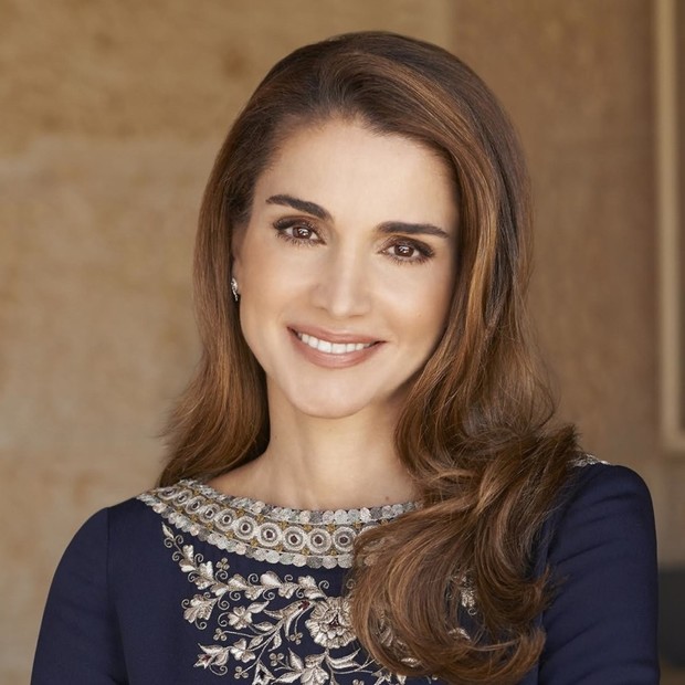 الملكة رانيا.. ناشطة في الأعمال الخيرية، وقد صنفت ضمن قائمة مجلة فوربس الأمريكية لأقوى 100 امرأة فى العالم لعام 2008

