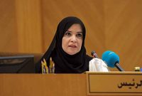 أمل القبيسي.. أول امرأة عربية تتولى رئاسة برلمان بلادها في العالم العربي
