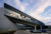 المركز الرئيسي لشركة BMW في ألمانيا: نال هذا التصميم عدة جوائز منها جائزة RIBA الأوروبية
