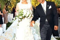 بعدها تزوجت من الممثل كريس جود عام 2001 ولكنهم انفصلا عام 2002