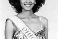 فازت بلقب ملكة جمال المراهقات عام 1985 وملكة جمال أوهايو عام 1986 ،كما أنها أول سيدة أمريكية من أصل أفريقي تشارك في مسابقة ملكة جمال العالم عام 1986
