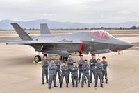 تمتلك اليابان منظومة أسلحة متطورة تعتمد على التسليح الذاتي والأسلحة الأمريكية حيث لديها سلاح جوي متطور يعتمد على أحدث التقنيات التكنولوجية اليابانية والأمريكية إذ تمتلك أحدث مقاتلة جوية في العالم وهي المقاتلة الأمريكية F-35
