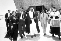 عندما أصبح الشيخ راشد في سن 18، بدأ في حضور مجلس والده الشيخ سعيد بن مكتوم، واضطلع بدور بارز في حكم إمارة دبي أثناء حياة والده منذ عام 1938، ويعتبر واضع الأسس الحديثة لدبي الحديثة 