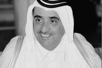 كان أول رئيس وزراء لدولة الإمارات العربية المتحدة عند إنشائها في 1971.. عُرف بالكرم والأريحية في التعامل مع الناس، حسب ويكبيديا.