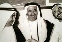في 2 ديسمبر 1971، تم إقرار دستور اتحاد الإمارات بشكل مبدئي، ووقع حكام الإمارات الستة بقصر الضيافة في دبي على الدستور مانحين الشرعية لقيام الاتحاد بينهم والاستقلال عن بريطانيا