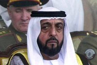 يغيب الرئيس الإماراتي (71عامًا) عن أية أنشطة رسمية علنية، منذ أن تعرض لوعكة صحية بعد جلطة ألمت به (حسب الإعلان الرسمي) في 24 يناير 2014، باستثناء 4 مرات ظهر فيها

